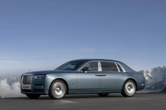 Why the Rolls-Royce Phantom Is the World's Most Luxurious Sedan