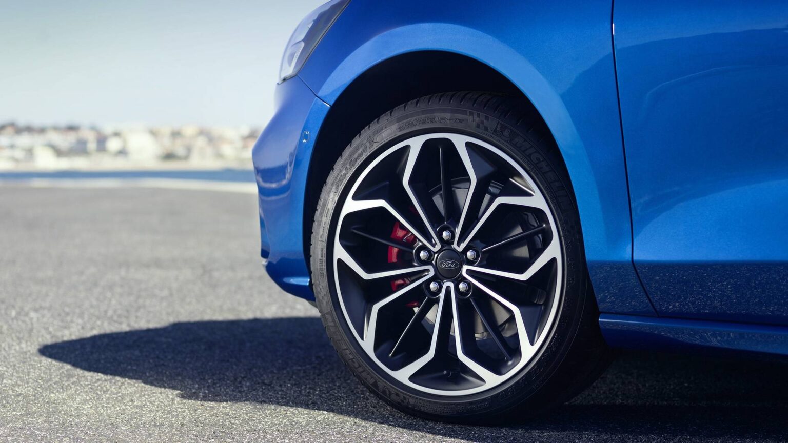 Why Alloy Wheels Are Better Than Steel Wheels For Everyday Drivers
